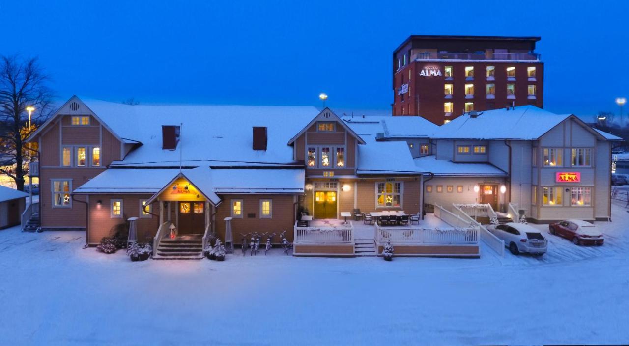 Hotelli-Ravintola Alma Seinajoki Bagian luar foto